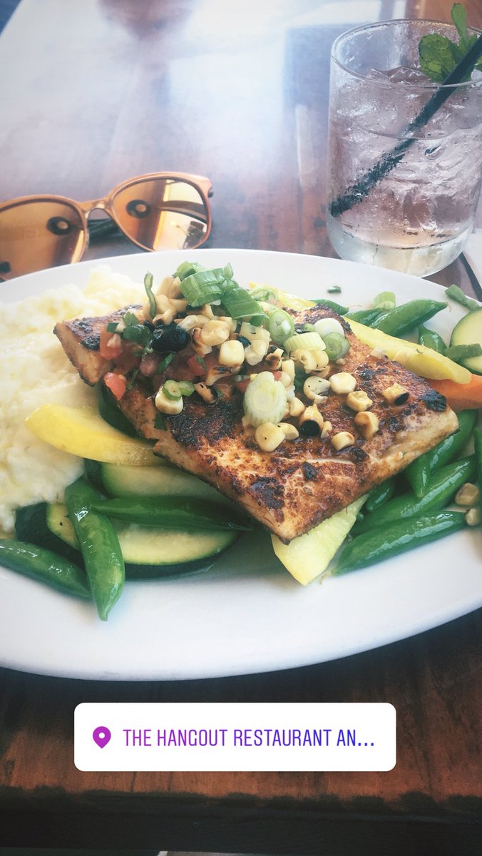 dezitrondeluxe's tweet image. How have I never tried #grits before????? Delish! #sealbeach #studydate #cheese