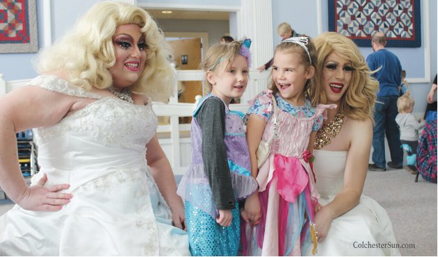 Drag queens Emoji Nightmare and Nikki Champagne delighted more than 100 attendees at a story hour <a href="/burnhamlibrary/">Burnham Library</a> last weekend
#colchestervt #dragqueenstoryhour

STORY: bit.ly/2HeMzKo