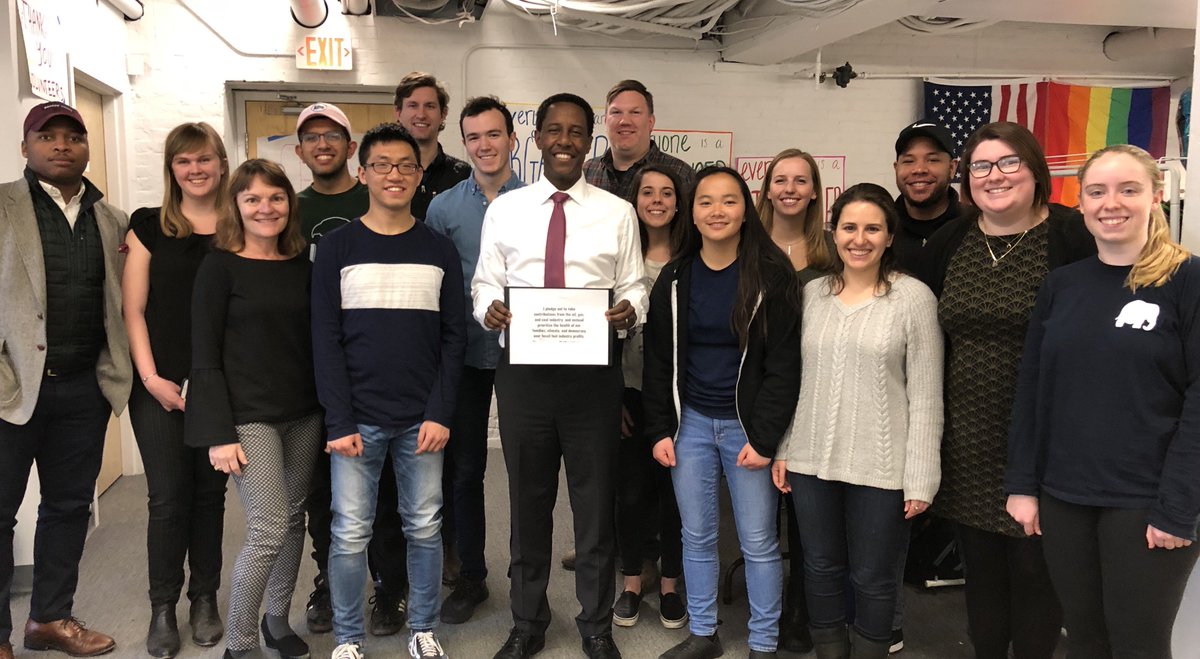 settiwarren's tweet photo. I’m proud to sign the #NoFossilFuelMoney pledge. Without the influence of fossil fuel money, I know that we can power Massachusetts with 100% renewable energy by 2050 and secure a clean energy future for the next generation. 

@NoFossilMoney @350Mass @SunriseBoston #mapoli https://t.co/Cb1R7ZGDXN