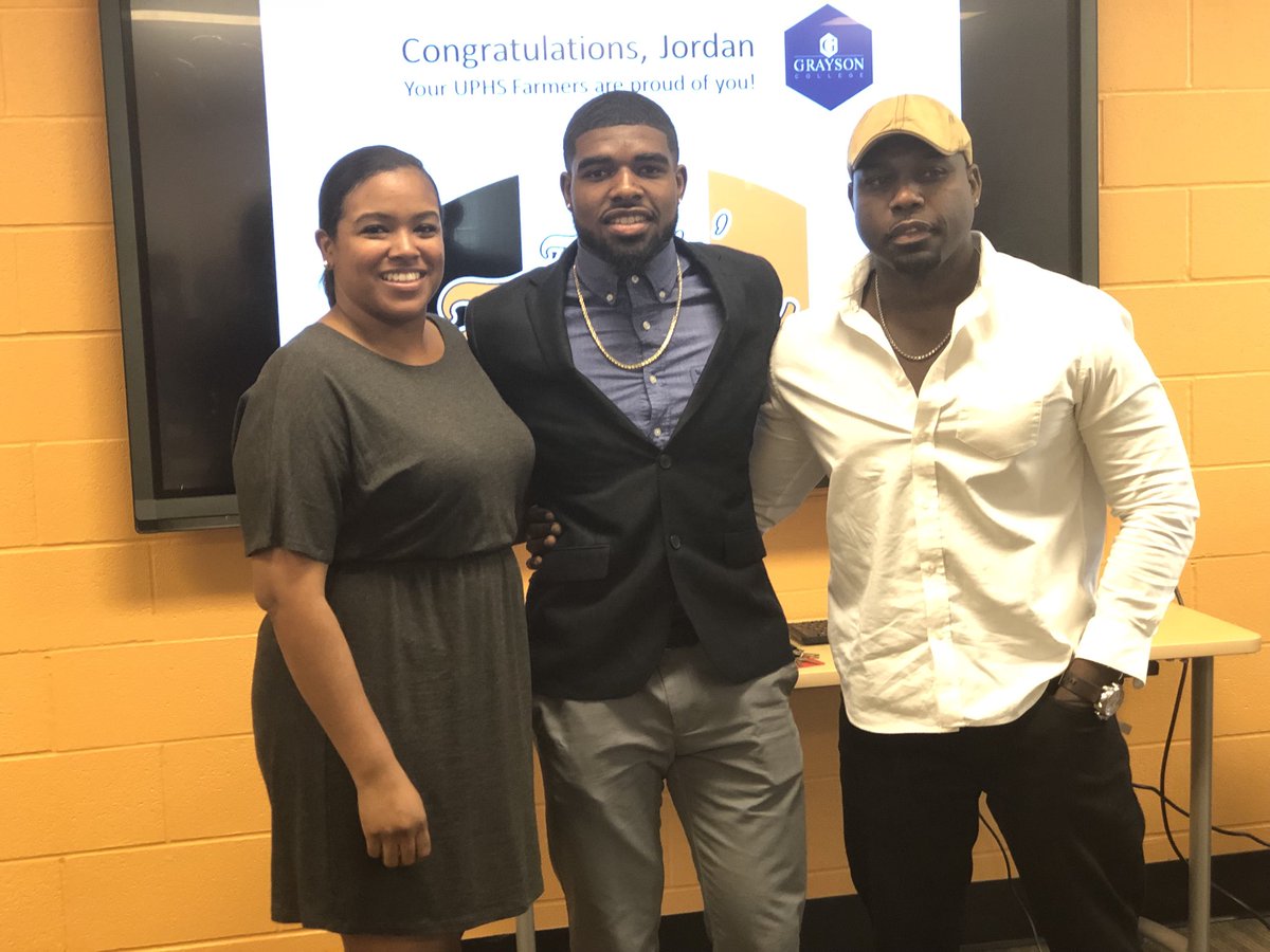 CoachTcarr88's tweet photo. Great job @JordanJJones_ @LHSAA @prepstarsla @prepstarsla @AaronsAces https://t.co/l8Odd54cGw