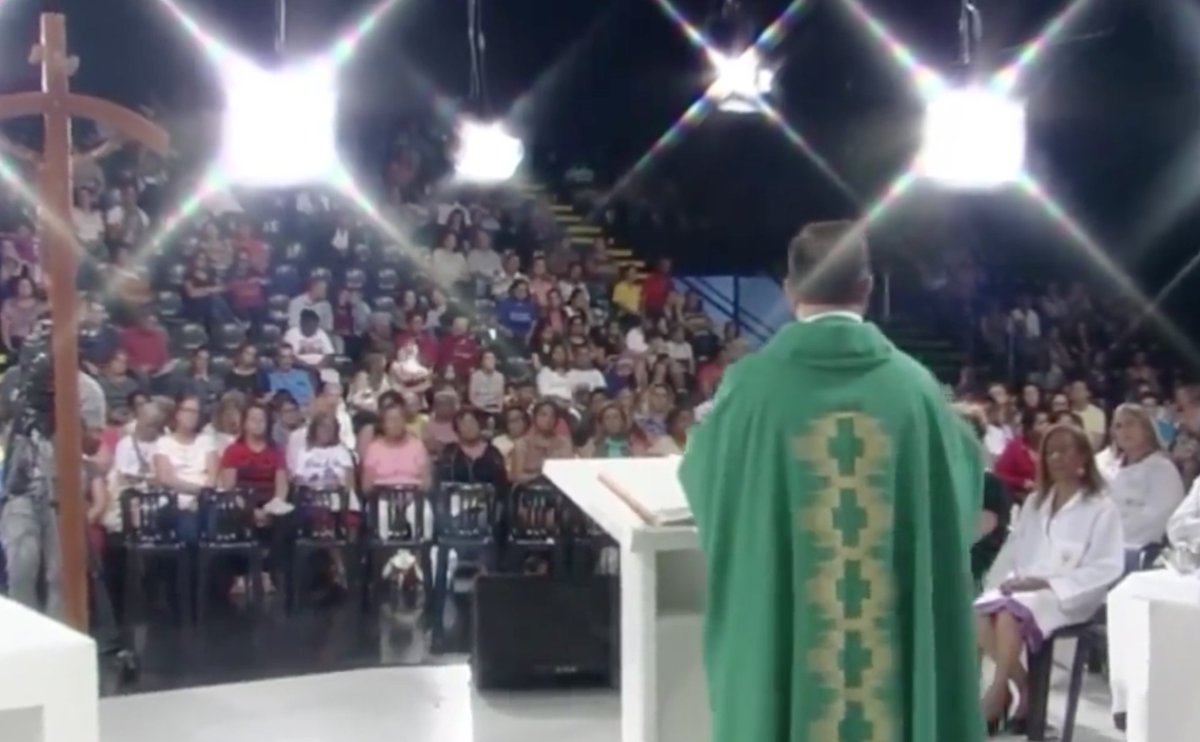 O Senhor preparou um banquete para você se alimentar do seu Amor. Ouça a homilia! wp.me/p4dyit-sW