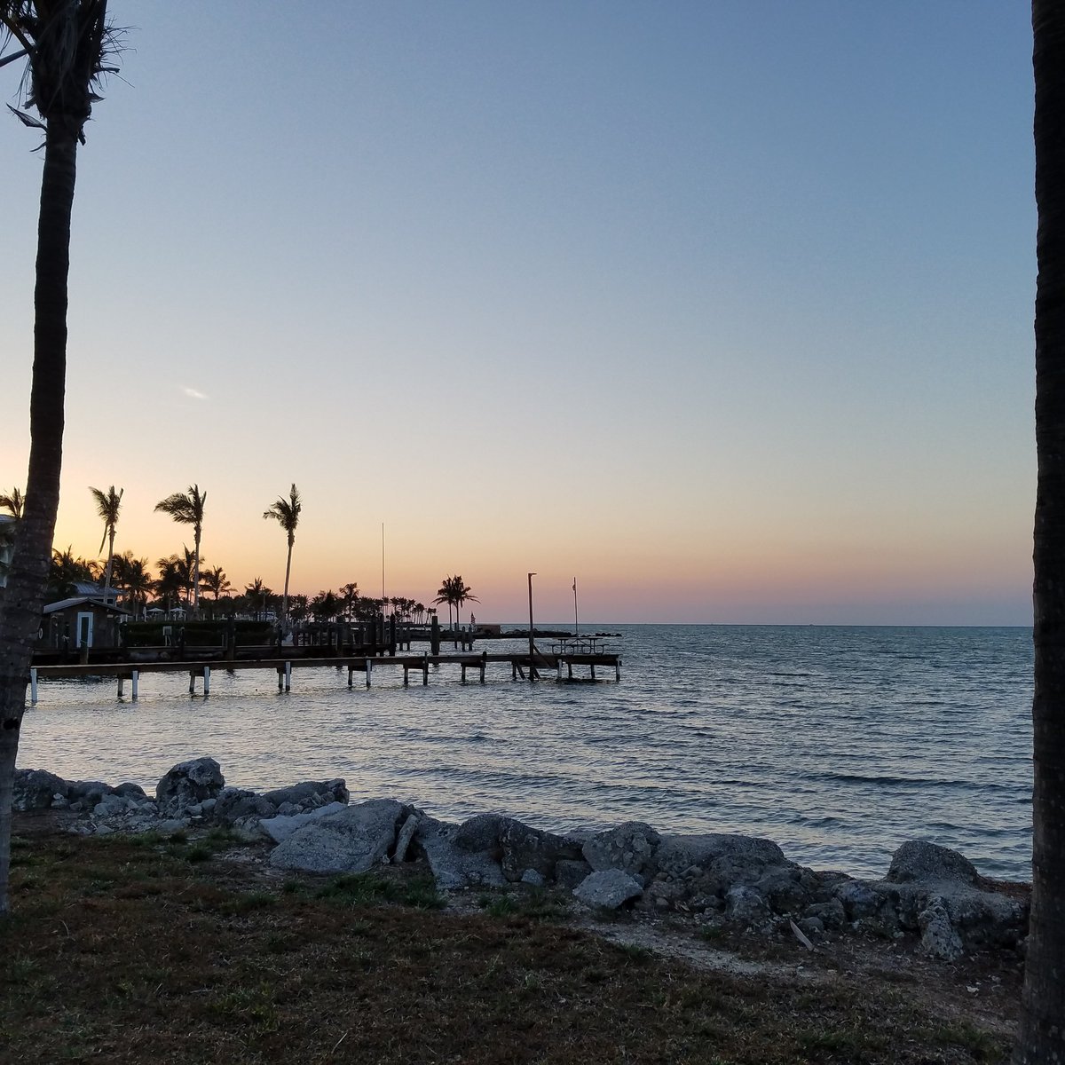 BabyQuipTeresaL's tweet image. Beautiful evening in #marathonfl for #packnplay deliveries to #tranquilitybay and then #marathonchamber event and sunset celebration at #turtlehospital