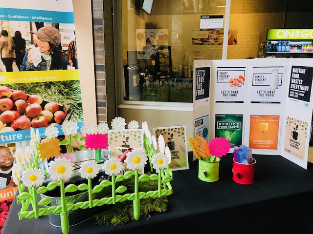 MohawkFood's tweet image. Coffee Grounds for you! Pass by our cafe and get some little bags for FREE. Until Friday April 13th.  #stopfoodwasteday  @MohawkCollege