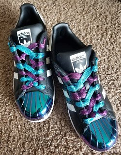 cyan shoelaces