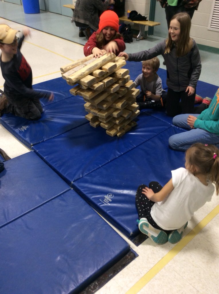 Erin2Mcfadden's tweet photo. Math Games night @LadyMackenziePS super fun! Rockin the giant Jenna #OnlyAtLadyMac https://t.co/nqtaqakfXM