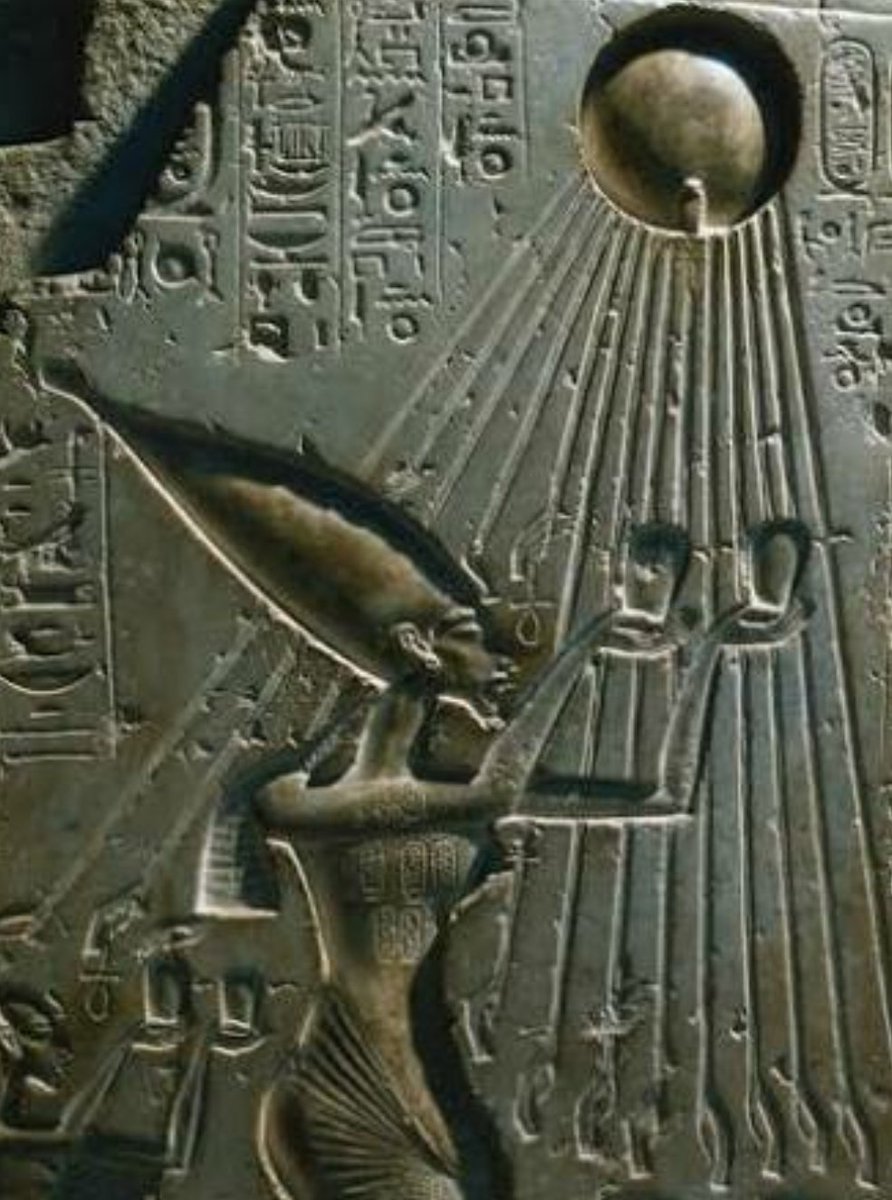 世界の妖怪 アテン アトンともいう エジプトの太陽神の一つ もともとは夕日を神格化した神で マイナーな地方神の一つで 神像も神話もなく はっきりした性質もなかった 他のエジプトの神々と異なり 先端が手になった光線を何本も放ち その一つに生命 世界の妖怪 アテン アトンともいう エジプトの太陽神の一つ もともとは夕日を神格化した神で マイナーな地方神の一つで 神像も神話もなく はっきりした性質もなかった 他のエジプトの神々と異なり 先端が手になった光線を何本も放ち その一つに生命