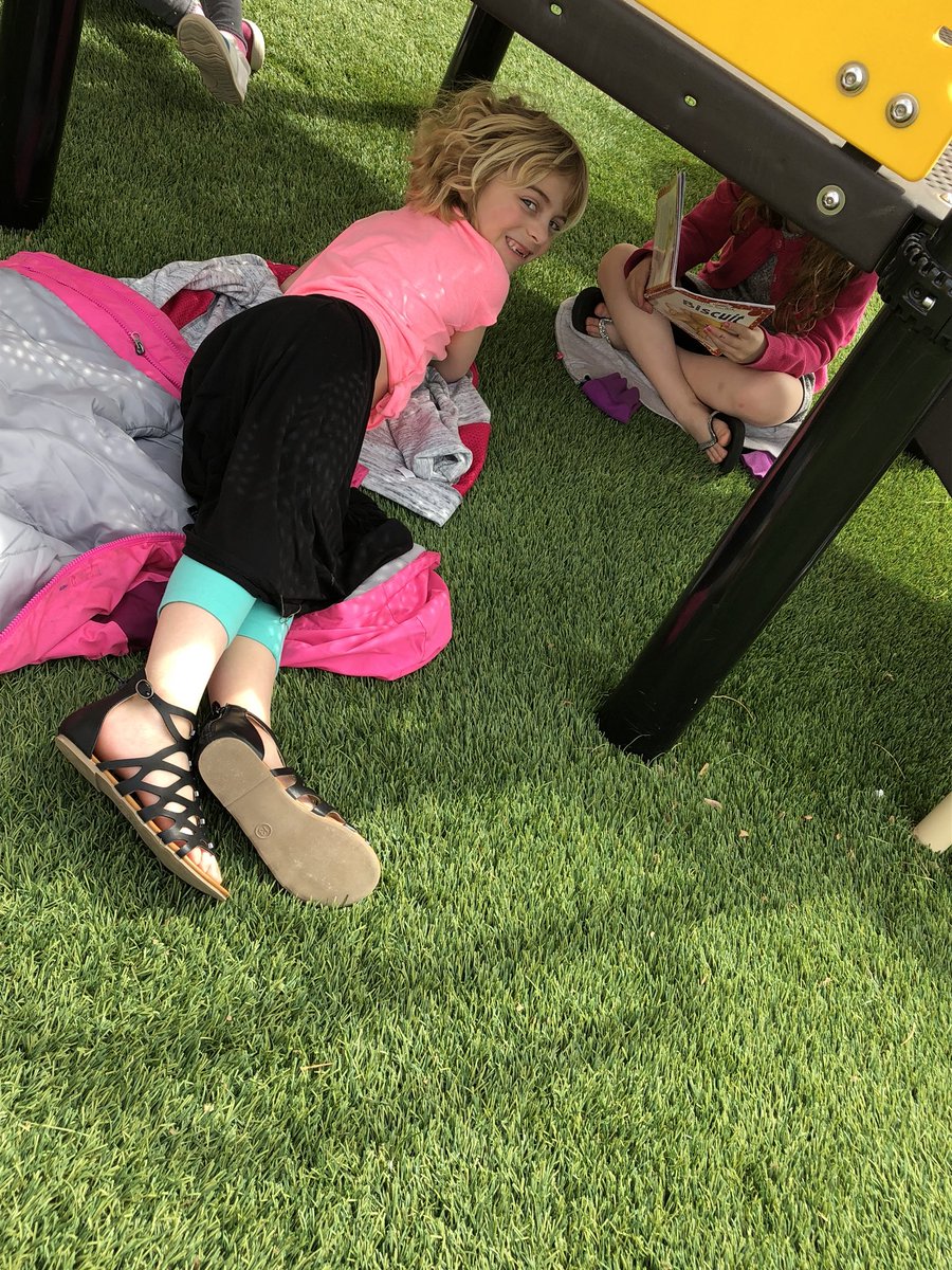 twmellen's tweet photo. Beautiful Spring afternoon= reading outside! @trailwoodsmsd https://t.co/qWMBVOAOVZ