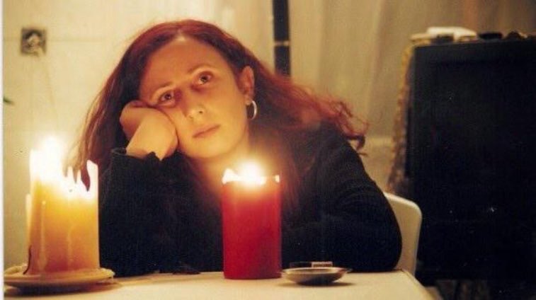 12Nisan2010: Teslim Töre'nin yeğeni, gazeteci-yazar Evrim Alataş (34) hastalığına yenildi..