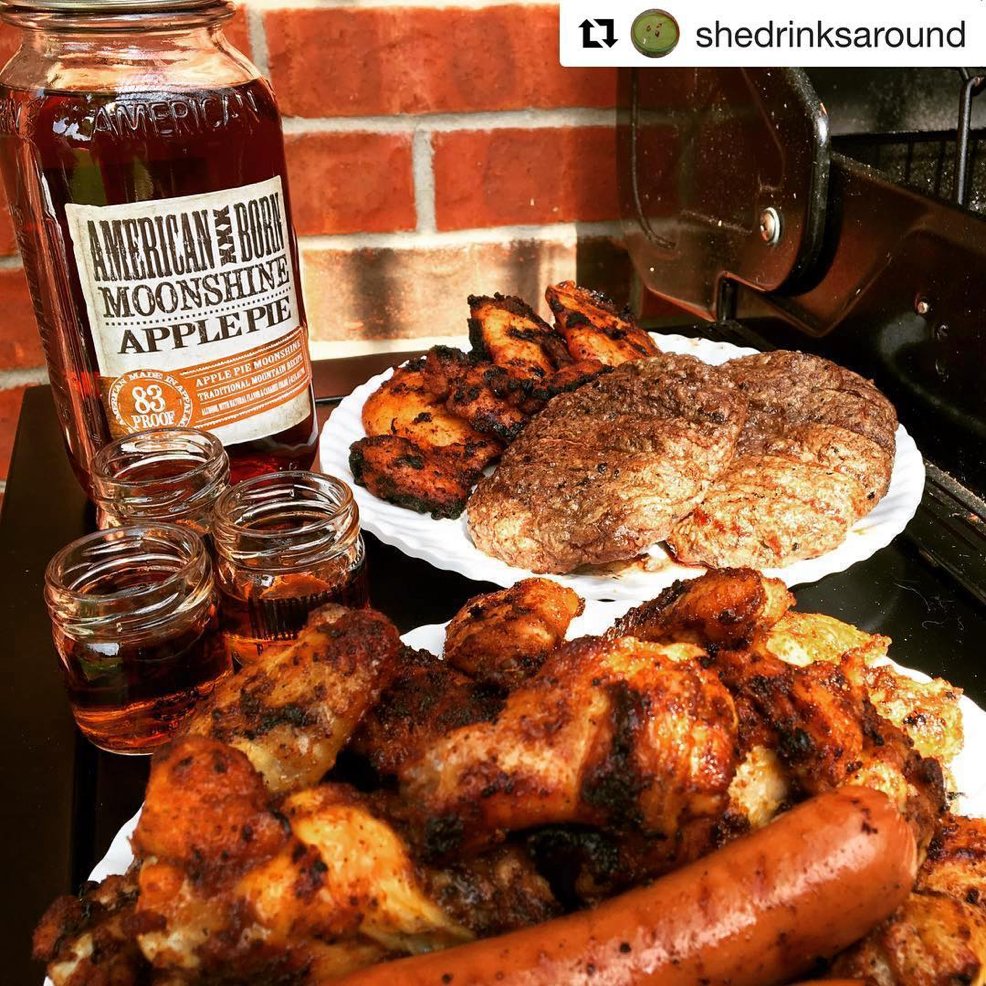The smooth side of chicken wings and sausage.  Spruce up your dinner with some #applepie tonight.
***
#AmericanBorn #AmericanBornMoonshine #Moonshine #whiteLightning #Whiskeyforthedrinkingclass #drinkingclass #Friday  #Whiskey #Whisky #smoothsideofaroughhistory #whiskeyWednesday
