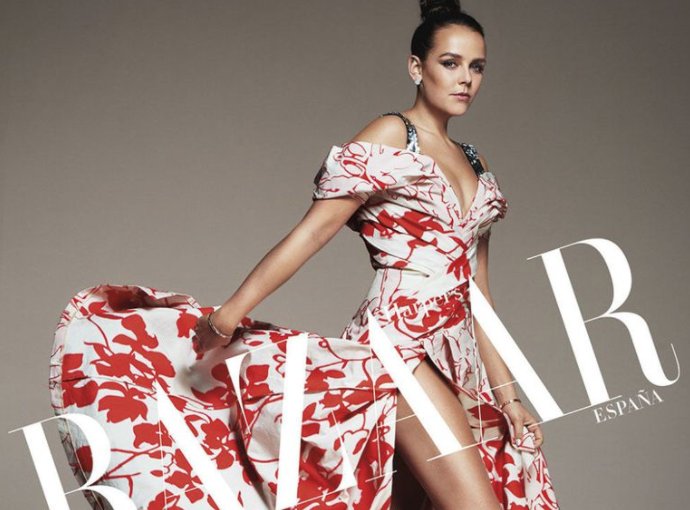 BazaarBR's tweet photo. HERDEIRA: Neta de Grace Kelly é um dos nomes confirmados para participar do disputadíssimo baile de gala beneficente amfAR, em SP, que arrecada fundo para pesquisas em prol da cura da Aids. #amfar #gala #baide #aids #pesquisa #hiv #beneficente #gracykelly
https://t.co/I7ActLnujS https://t.co/NFILW6H4Lv