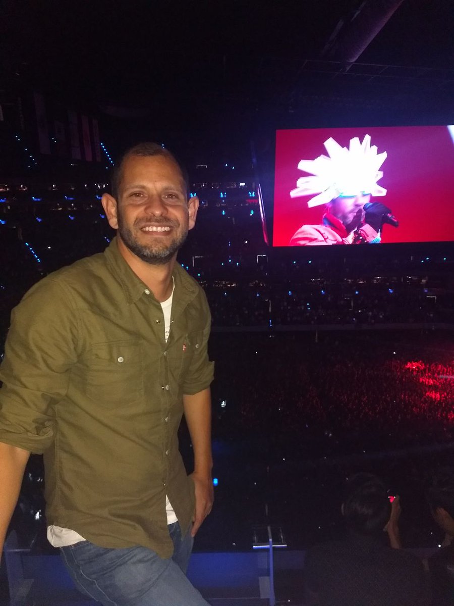 RicBotelloD's tweet image. Gracias a @marthadebayle, @Rebmangas  y @WRADIOMexico  la pasamos de lujo en la #suitedebayle @JamiroquaiHQ.
Gran experiencia!