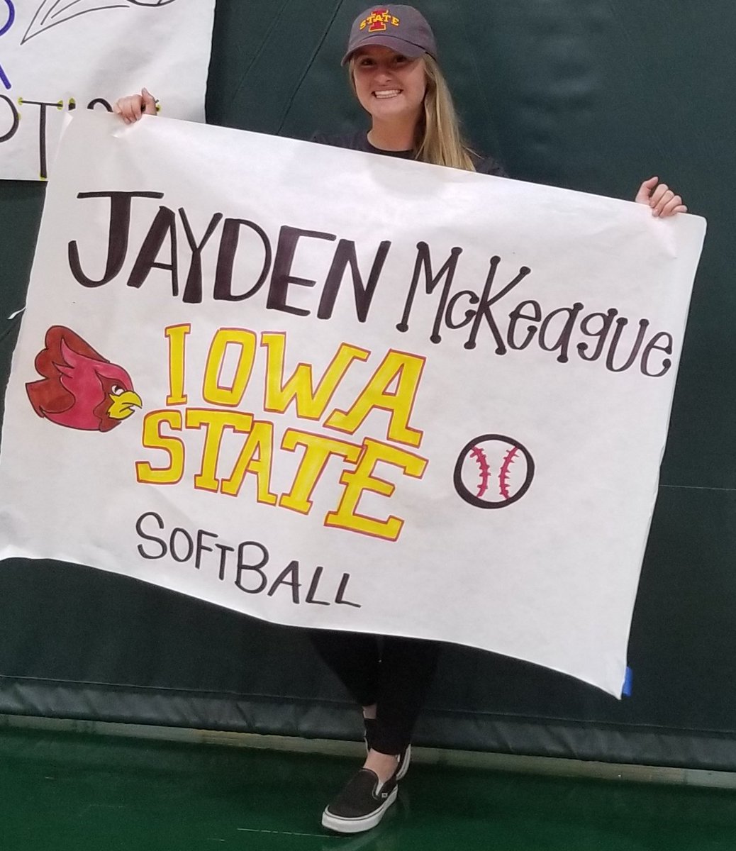 mboydeee's tweet photo. High School signing day! Class of 2018. #Team46 #IowaState #cyclONEnation #iowastatesoftball #CycloneSoftball https://t.co/XsH8f3Eiq4