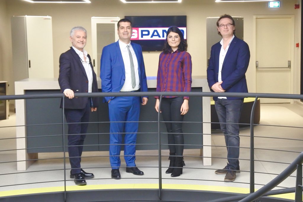 Weidmüller Ülke Müdürü Sn. Birol Atay ve Sn. Özge Meydan firmamızı ziyaret ettiler.. 
Çok keyifli bir sohbet oldu. 
Nazik ziyaretleri için kendilerine çok teşekkür ederiz. 
@Weidmueller #panelmaster #eae #ekabin #gpano #elektrikpanosu #klemens