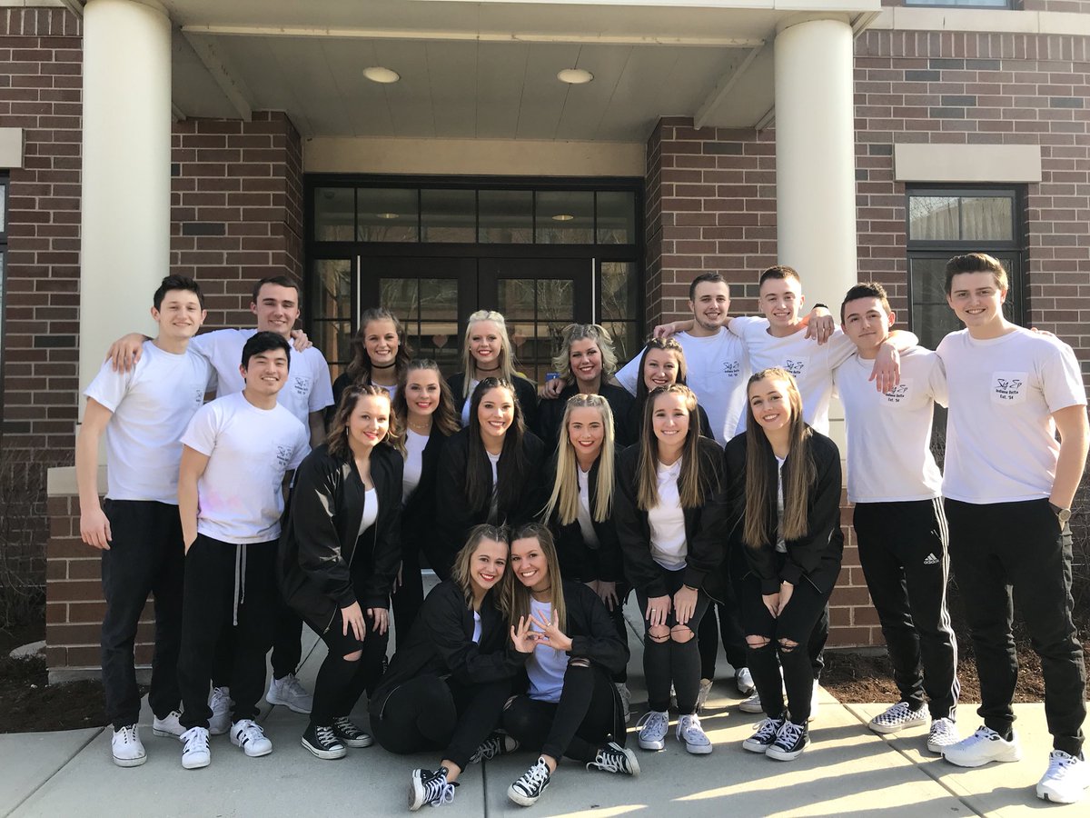 state_ZTA's tweet photo. The ladies of ZTA and the men of @ISU_SigEp are ready , are you?! #SpringWeek2018 #SpringSync #ZTA #WeAreZTA #IndState https://t.co/F6Qz5kzrAI