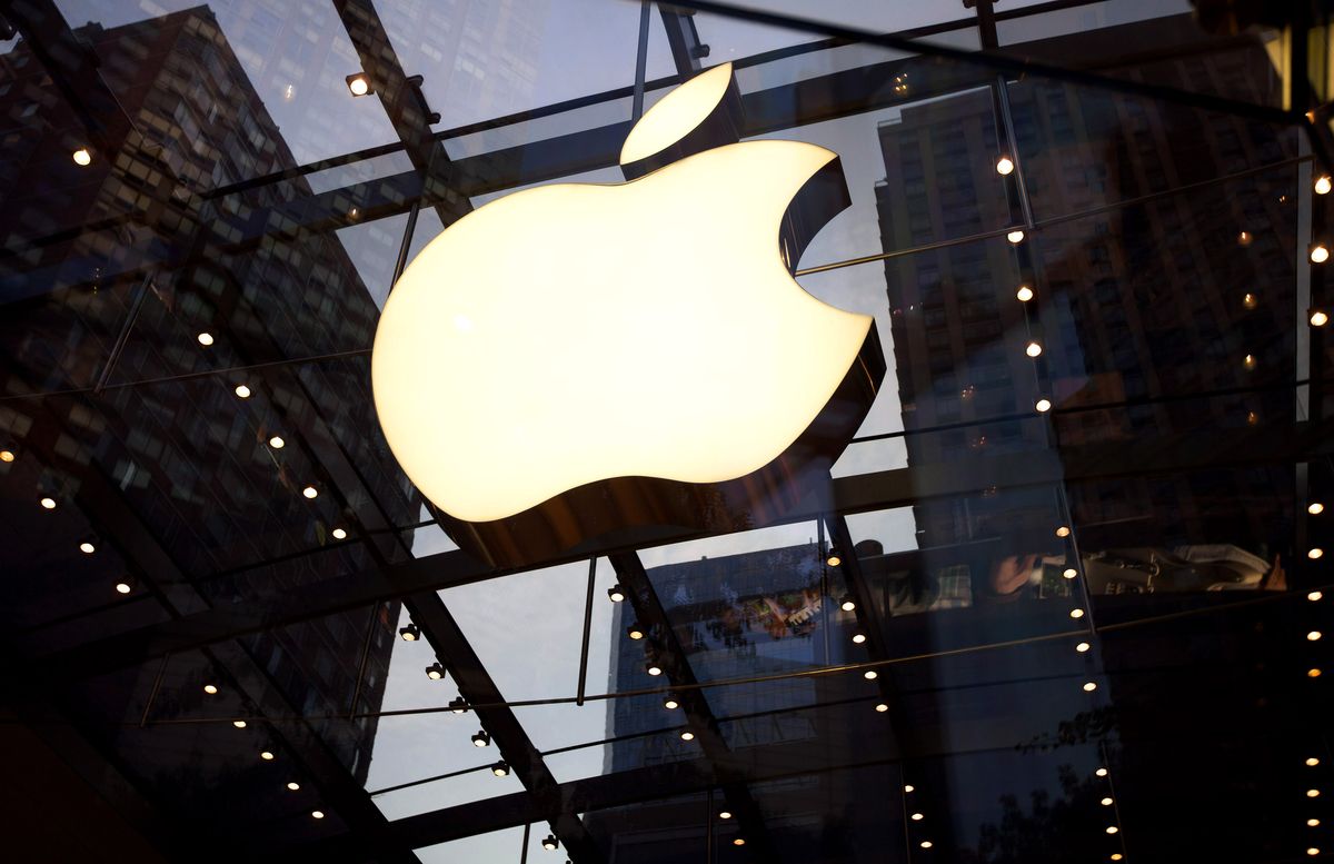 business's tweet photo. Apple is the richest company. So where are all the billionaires? https://t.co/SxHSIpc4XX https://t.co/ZhG8mIEE5O
