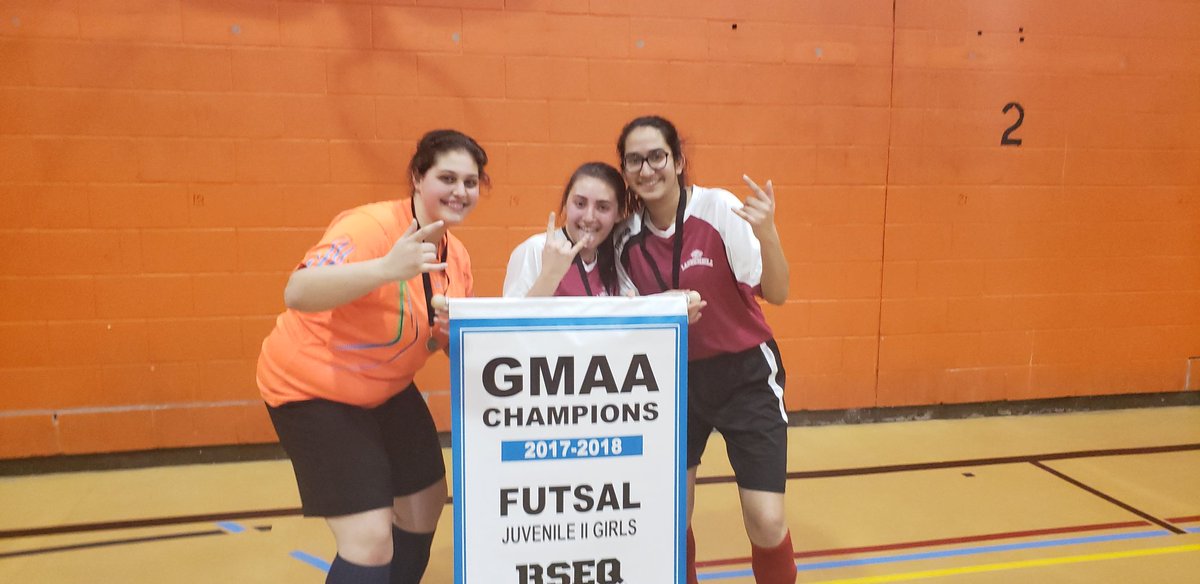 Gonna miss these 3 crazies. Thanks for being the best leaders a coach could ask for. @Oliviapas2 @artipatelxo