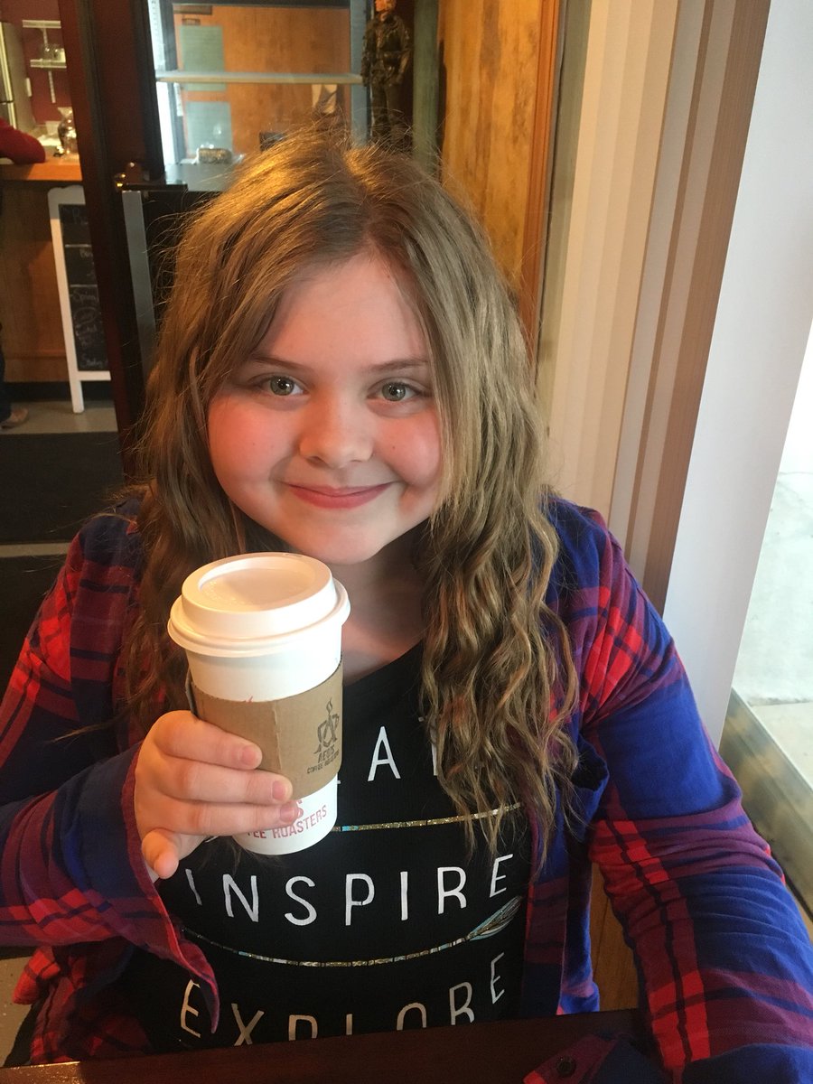 ktreth's tweet image. Coffee drinking+Chatting with Claire =a perfect way to spend my evening! #tweentalks #shesmyfavorite12yrold #creativeclaire
