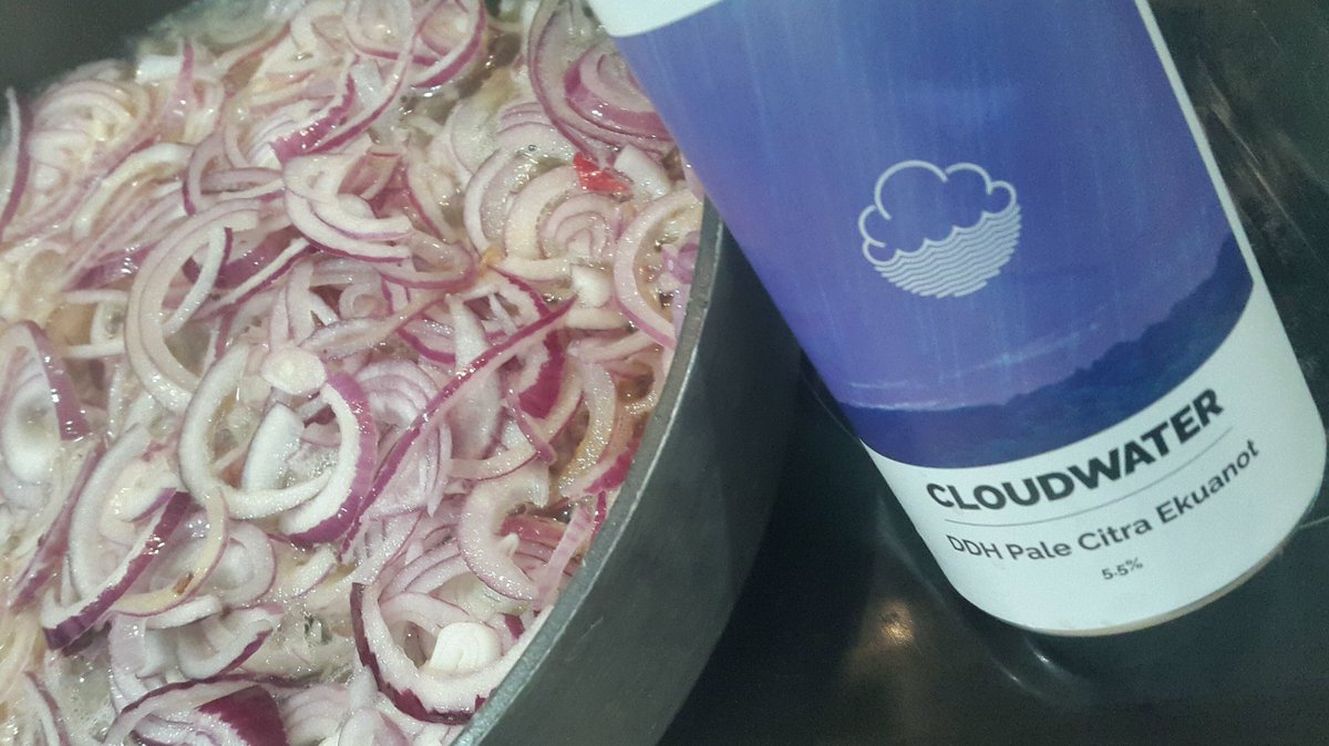 CreativeSliders's tweet image. Loving doing tasting with @cloudwaterbrew beer for our drunk onions this week. Don't forget the tap taker @Hunter_Sons this Saturday and we'll be serving 6-9, Thurs - Sat! See you all soon!