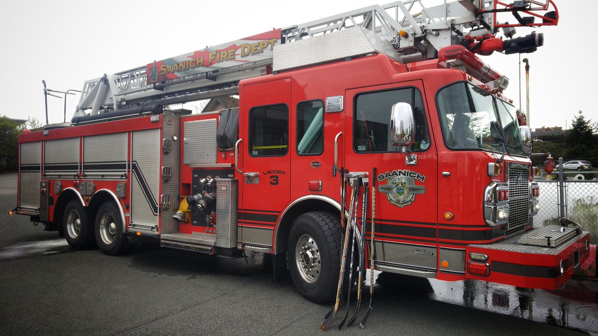SaanichFire's tweet photo. #humboltstrong #prayforhumbolt jt https://t.co/EtqNdmGnFW