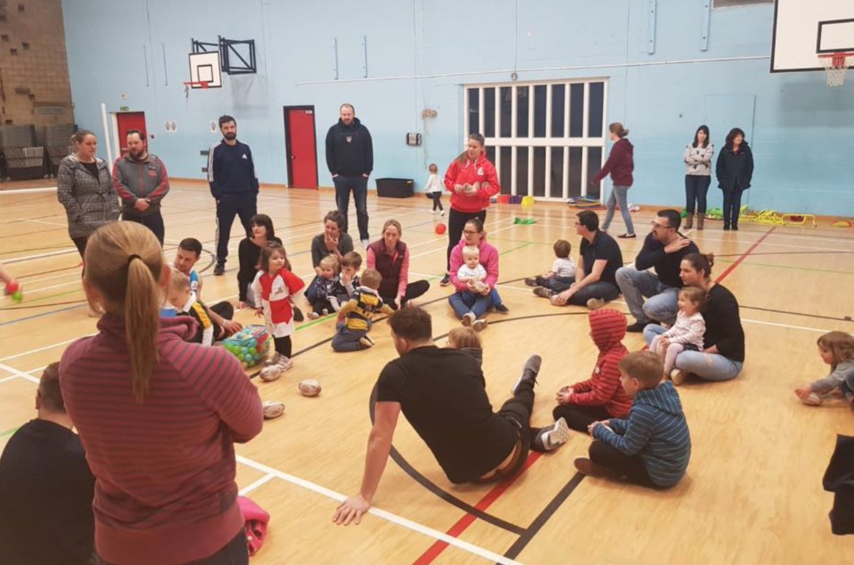 didi_rugby1's tweet photo. Didi Rugby owner Vicky Macqueen says @bengully and @Georgiegulliver made the launch of didi Bedfordshire such a success.
"There were many happy faces from the didi stars but also the parents! Ben Gulliver and George Gulliver did an awesome job. The start of a huge success!" https://t.co/nsiJIavWFU