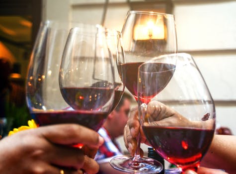 EarthDayJax's tweet photo. Calling all wine connoisseurs! There is a new label that will help you find eco-friendly wines. Check out this article for more information. Happy Wine Wednesday 🍷 #drinkmorewine #ecofriendly #wineisgoodforyou https://t.co/QMWqD67Hhi https://t.co/Df3DP6ooYz