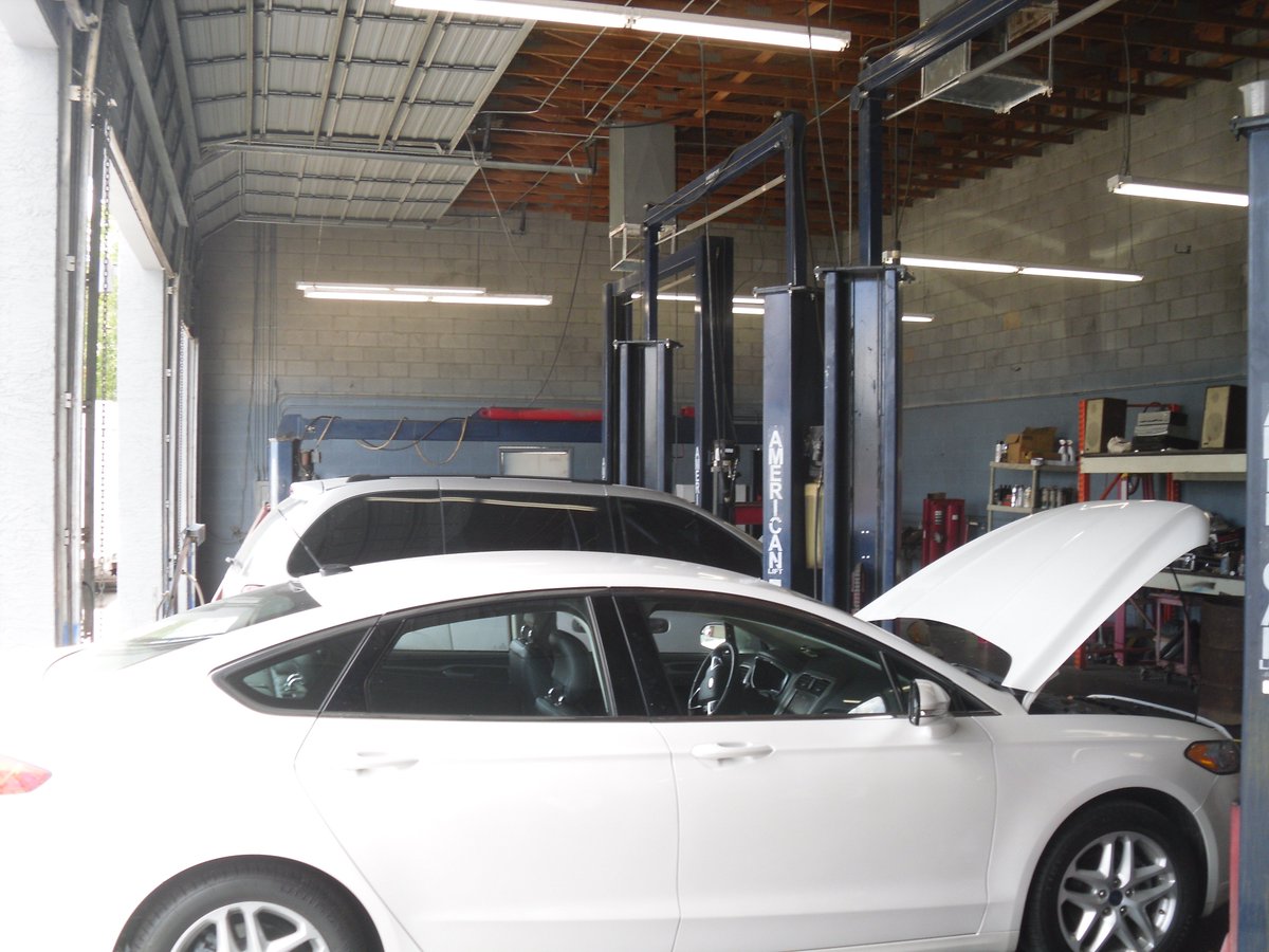 chelseesacA's tweet photo. A/C NOT BLOWING/BLOWS WARM CALL CHELSEE'S A/C & BRAKE EMPOREUM @ https://t.co/qTnG4CoSUA
@ 602 242 1253 WE OFFER A FREE CHECK OUT W/10% OFF W/MENTION OF THIS POST #Chelseesacandbrake #Automotive #Autobrakerepair #Autoacrepair #Autorepairnearme #Autoenginerepair #Autodiag #Auto https://t.co/1em1iCIea3