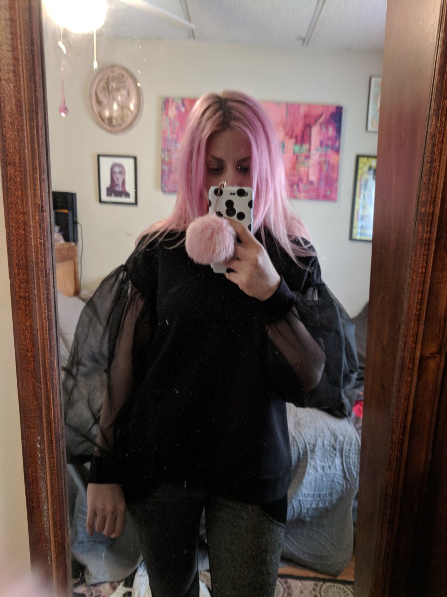 vinegarprincess's tweet photo. I got this dope shirt 2day it's like a sweatshirt but w the big fluffy sheer sleeves #comfortgoth https://t.co/WTd4sp7Ch7