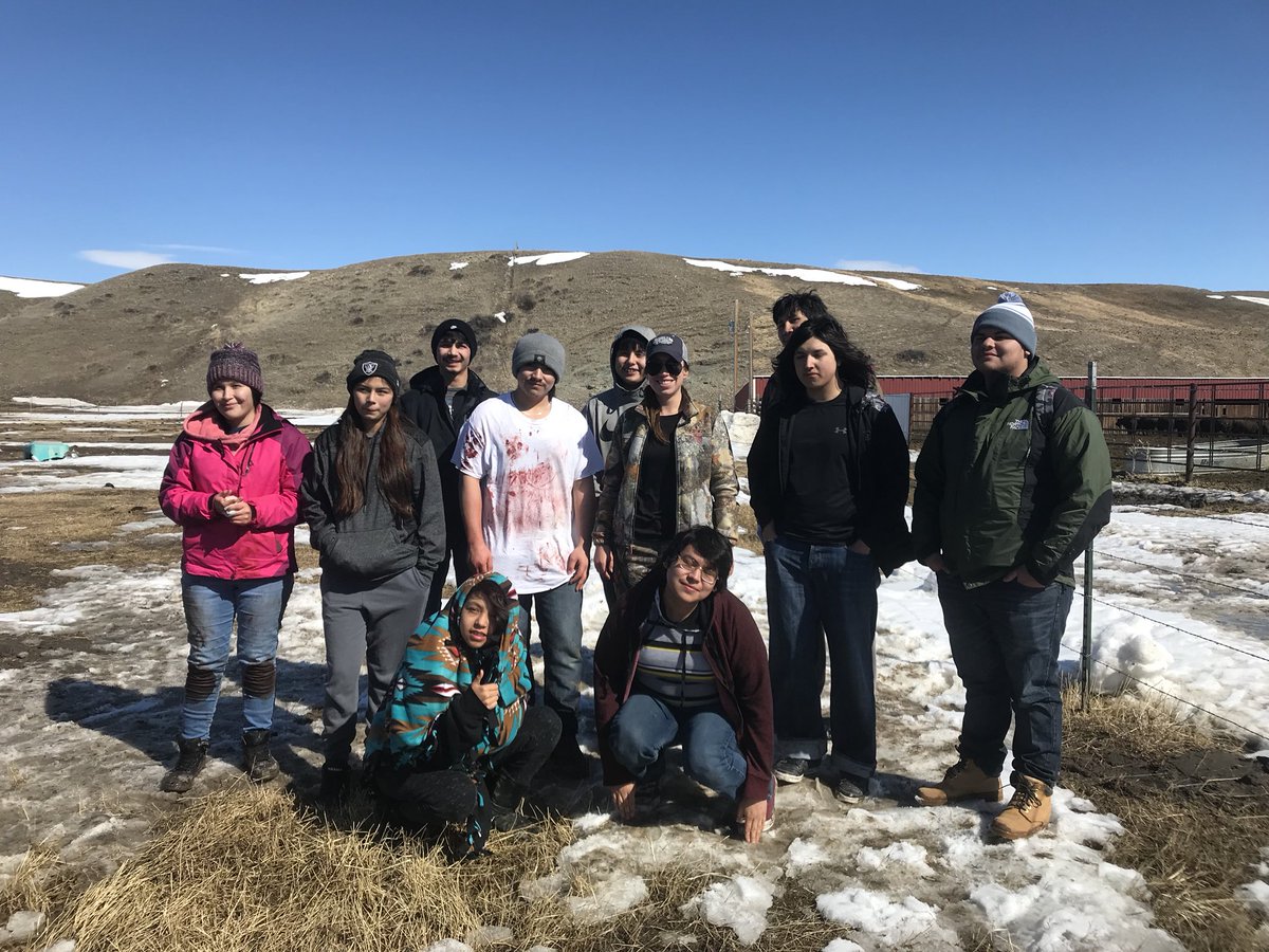 Thank you so much to the #BlackfeetTribe who hosted a #bisonharvest for my #indigenous students! We had an excellent time and will use our harvested meat for community feeds. #AlternativeEducation #DropoutPrevention