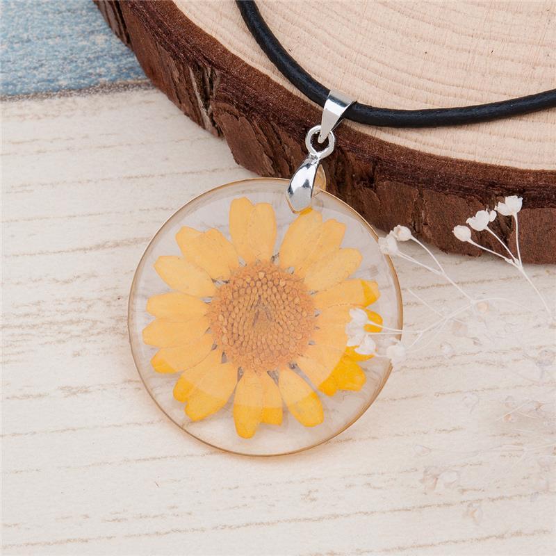 LavenderFifthAv's tweet photo. Prepare for Mother's Day!
Shop now for unique and amazing #jewelry @
https://t.co/X2V6OKLIr0
Use code "cherryblossom".

#necklaces #Pendants #Flowers #handmadejewelry #handmadegifts #bathbombs #MothersDay #soaps https://t.co/ktUYK5xH8D