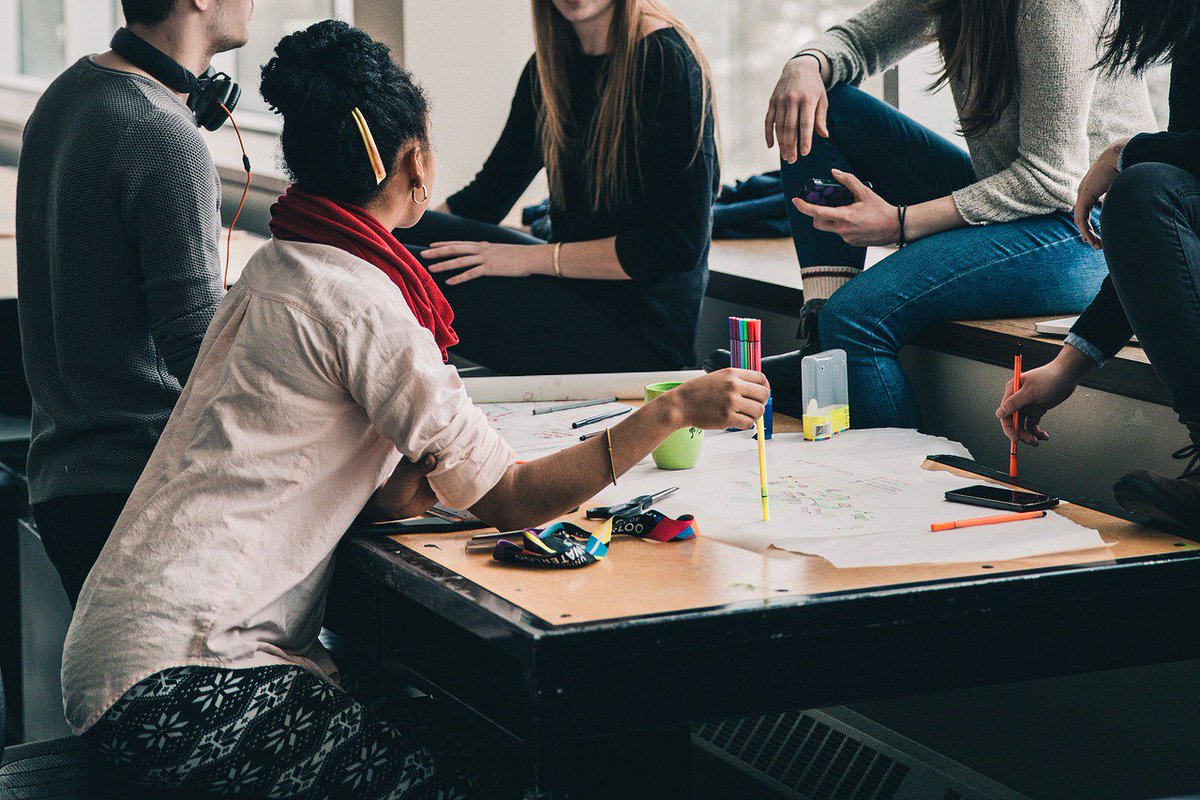 Animation, facilitation et hosting : @4CRISTOL fait le point sur les 3 postures qui boostent l'#intelligencecollective dans un processus d'innovation 🧠 
cursus.edu/articles/38108…