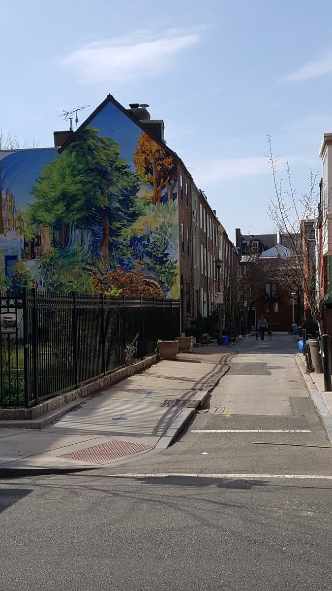 MsRussellSays's tweet photo. The street art in Philly is amazing! #24hourarchiveadventure #studycation https://t.co/KlvGivBhnE