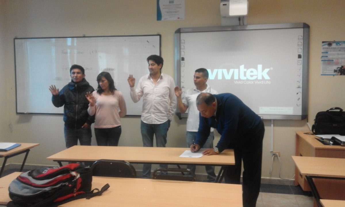 MiliCR2's tweet photo. La nueva directiva de 8vo semestre de Comunicación Social...#OctavoComSoc https://t.co/HvQjctOivk