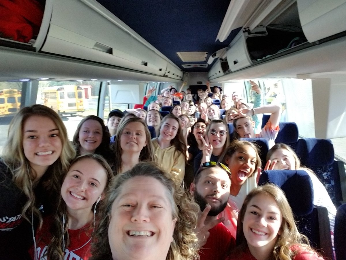 leestaton32's tweet photo. Here we go Raiders!
#SRHSdoesNYC #srhsny18 #srhs1718 https://t.co/Ah2Y6ORLpy