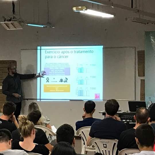 Pedro_Lopez1291's tweet photo. Great opportunity to have a nice talk about #exercisecancer.
#cancerresearch #exerciseismedicine #abracestudy https://t.co/ZT4e5VbuOU