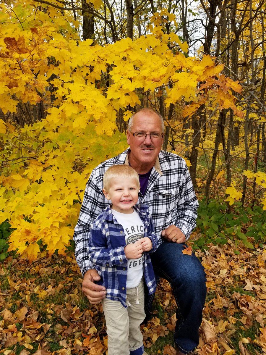 When your kid thinks his grandpa is his dad. 😔
Daycare kids were all going around talking about their parents and Noah says his daddy is his papa. #worldsgreatestgandpa #papasboy