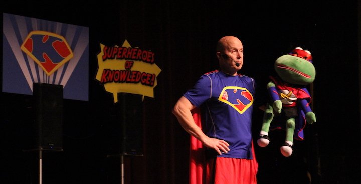OPS_MinneLusa's tweet photo. Minne Lusa students enjoying the Stephen Fite #SuperheroesOfKnowledge concert https://t.co/0UaptMyJrY