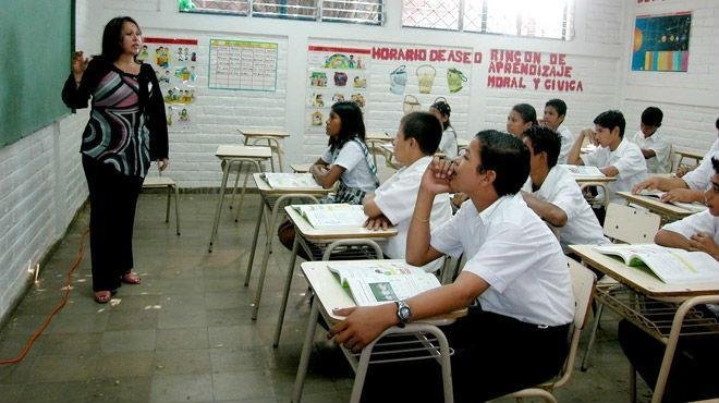 Proyed's tweet photo. MÉXICO CUENTA CON ESCUELAS PÚBLICAS DE CLASE MUNDIAL. Ello es verificable al observar las gráficas que reportan resultados PISA por escuela y nivel socioeconómico. Eso ocurre gracias a que tenemos en México muchos maestros de clase mundial @SEP_mx @INEEmx @SnteNacional #Proyed https://t.co/IDulPCWcIG