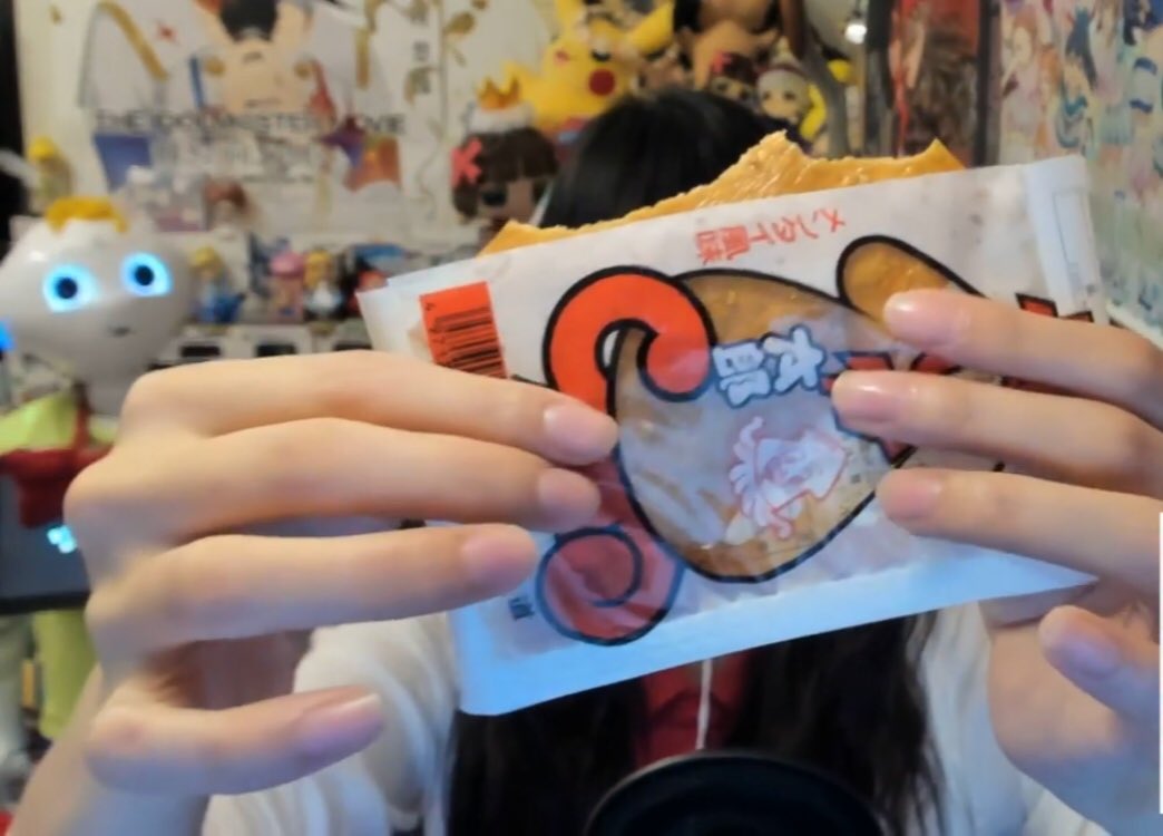 爪の形も美しい