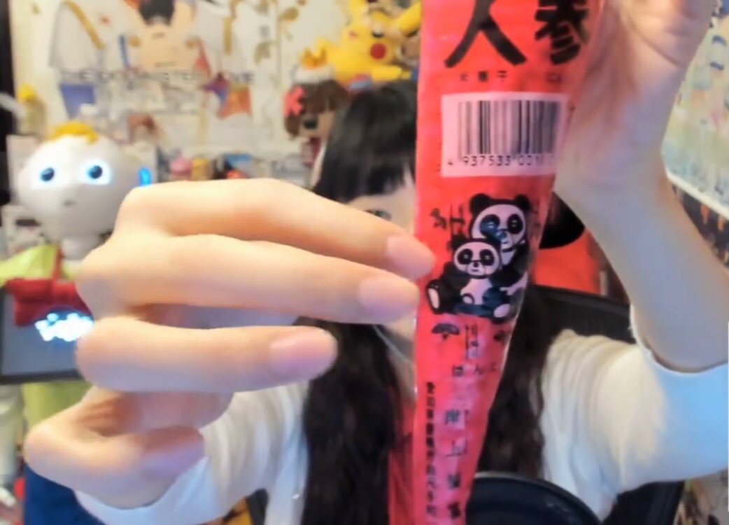 爪の形も美しい