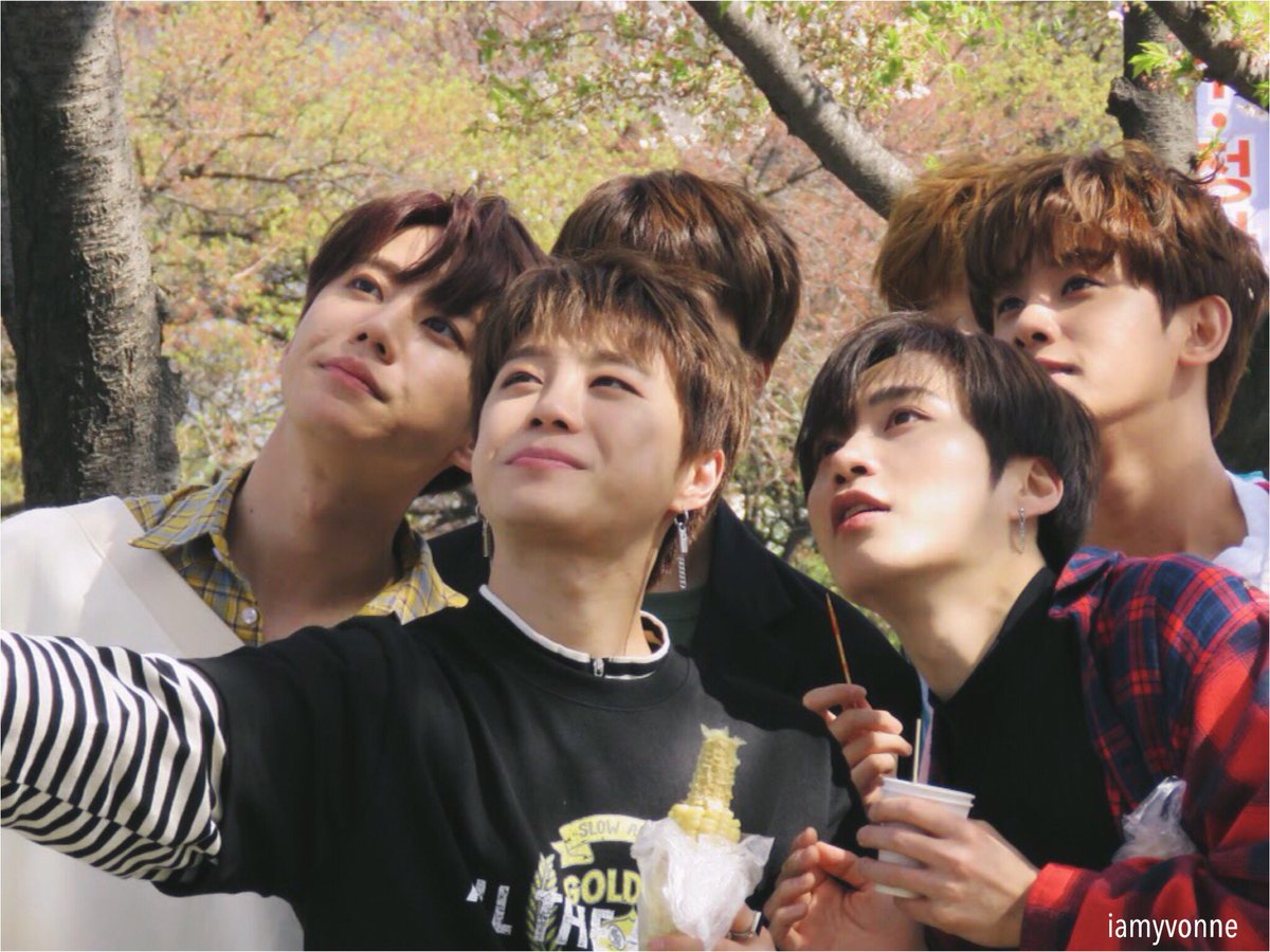 hojungpics's tweet image. 180411 - U.N.B 📸💕
#더유닛 #유닛B #UNITB #유앤비 #이의진 #의진 #이준영 #준 #지한솔 #고호정 #마르코 #박대원  

© iamyvonne