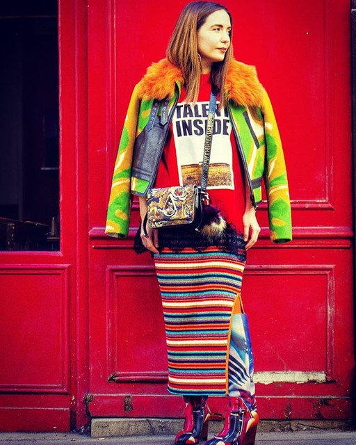 Reposting @aicha_lucas: - via @Crowdfire 
Red power 💥

#topfashionblogs  #toryburch  #colorsstyle  #colorshoes  #fashionblog  #fashion  #streetstyleparis  #zaraaddiction  #bootsmargiela  #red  #streetlook  #lookmagazine  #lookoftheday  #lotd  #streetstyle  #style  #styleblogger