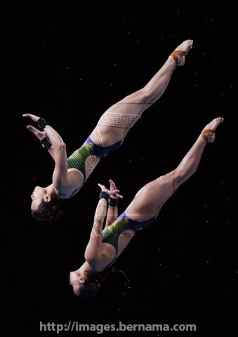 JapenSarawak's tweet photo. Selepas penantian 6 hari kontinjen 🇲🇾Malaysia akhirnya raih pingat emas, Terima kasih &amp; tahniah buat Cheong Jun Hoong-Pandelela Rinong yg menyumbang emas🏅 acara 10 meter platform seirama #GC2018 #TeamMAS #HebatNegaraku #sodiakroks https://t.co/J9Z04iKDW6