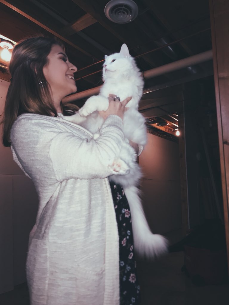 Lindseymorgan26's tweet photo. #Nationalpetsday
my deaf kitty cat 💘 https://t.co/hhvlI3VpqX