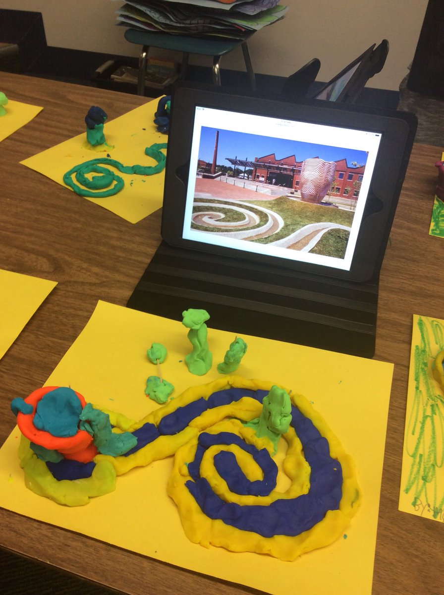 lee_heffernan's tweet photo. Bloomington Stoneware is an important spot in our community. #runnel #IBPYP #whereweare https://t.co/OE5xeArjWr
