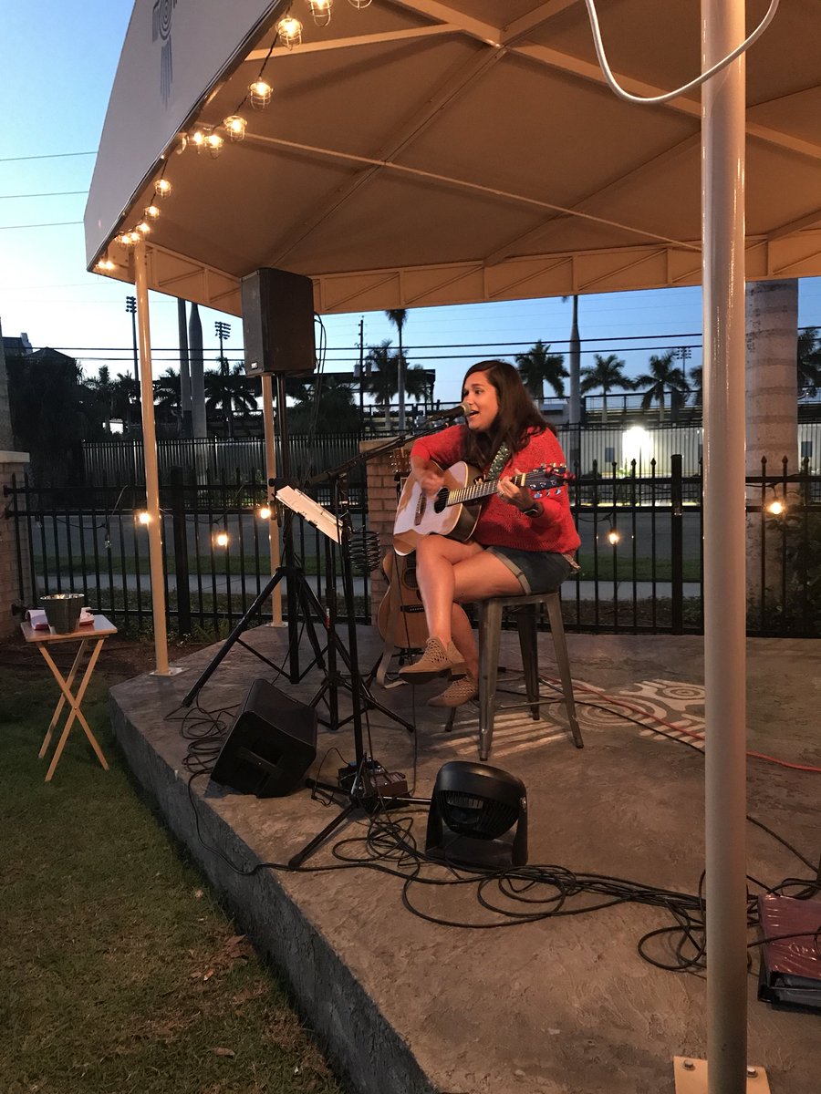 941openmic's tweet photo. Ryan! https://t.co/93jjsTSbgy