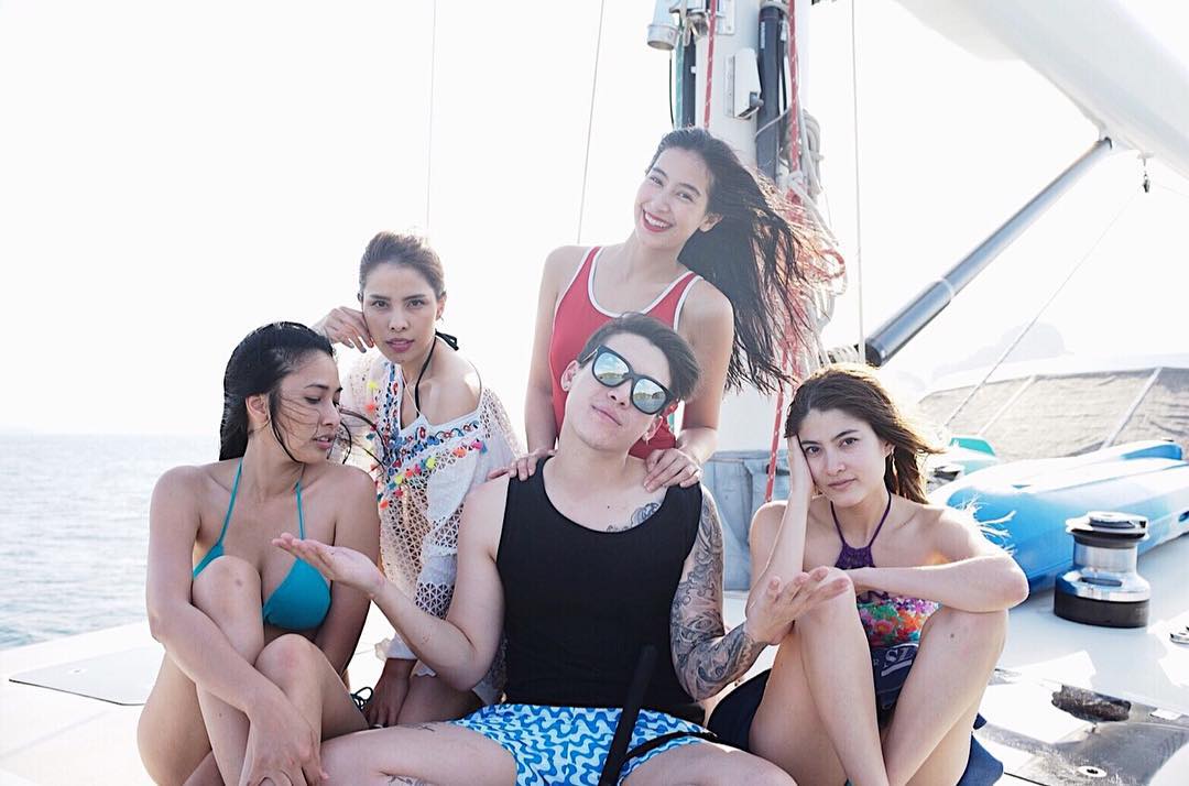 Welcome to my harlem 😍🤣🖖🏻 📸 by @pupaa_tae #donthatemehatethegame cr.pokmindset