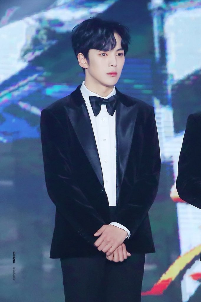 minsgallery's tweet image. 