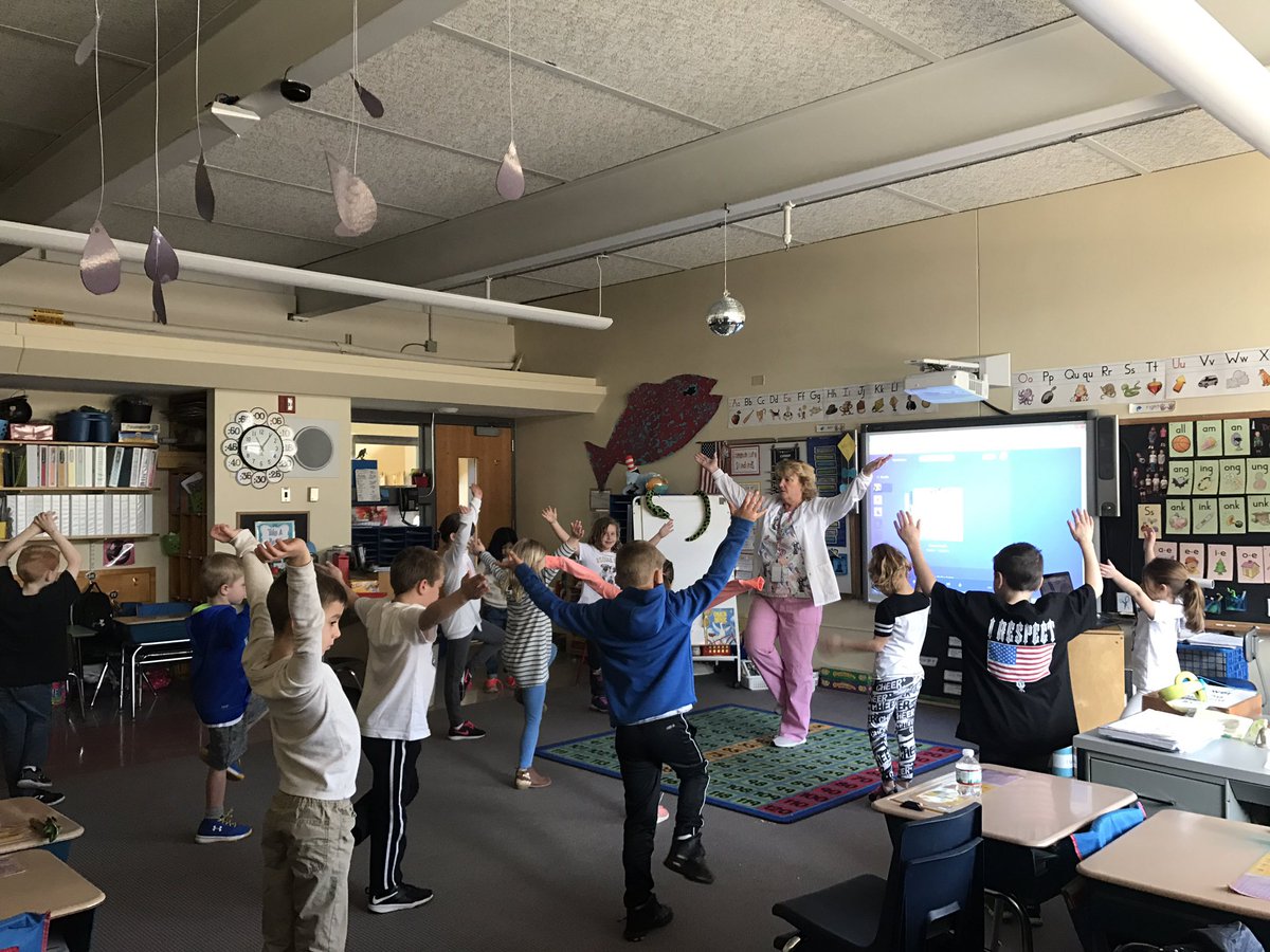 inthemeadowFM's tweet photo. One of the many reasons why #fullermeadow is the best for students and teachers. Balance in our day brings balance  in our minds! #yogaforlearning #LoveMySchoolDay https://t.co/luIKwMs0Hm