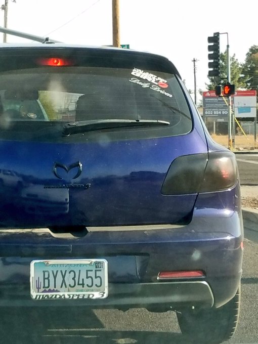 Car girl of the day. She flipped me off immediately after I took this. https://t.co/pZ2S3XVp7h