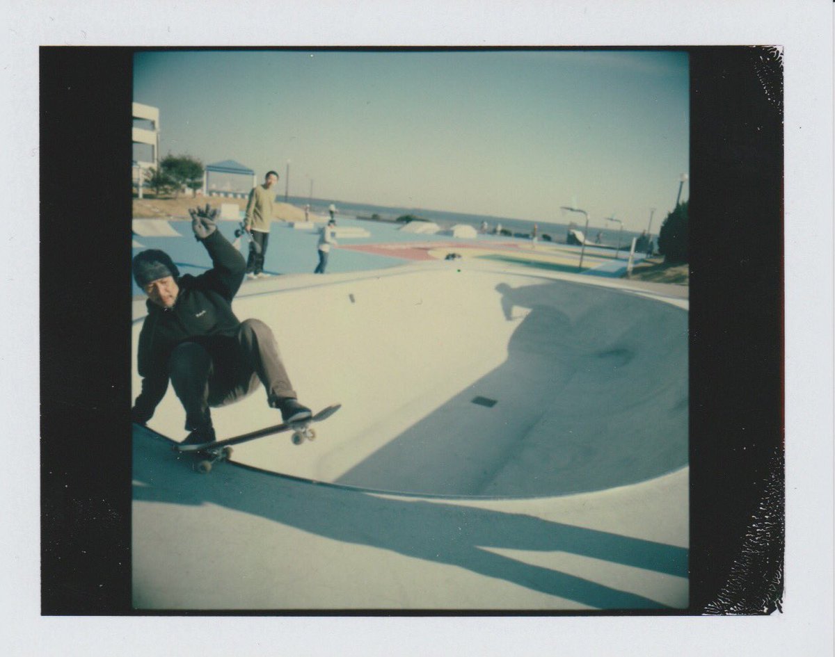 theendoftheear's tweet photo. @FABRIC045 killing it in the pool at the local park. Good times man. #polaroid #mamiya #film #filmphotography #skateboarding #skateboardingisfun https://t.co/AY334gCrtM